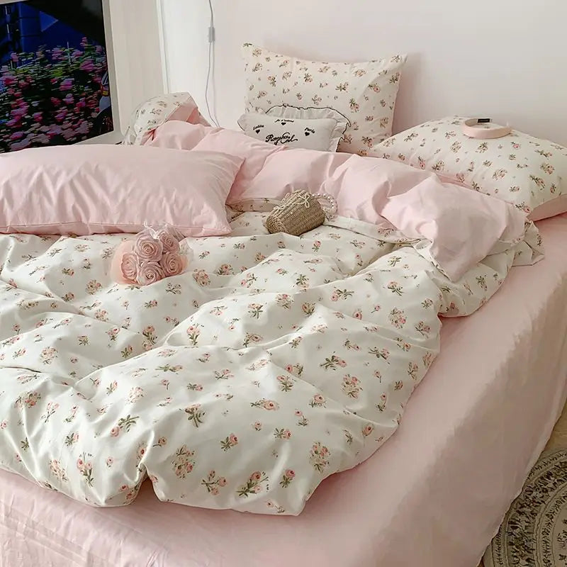 Soft Elegant Flower Quilt & Bed Linen Set