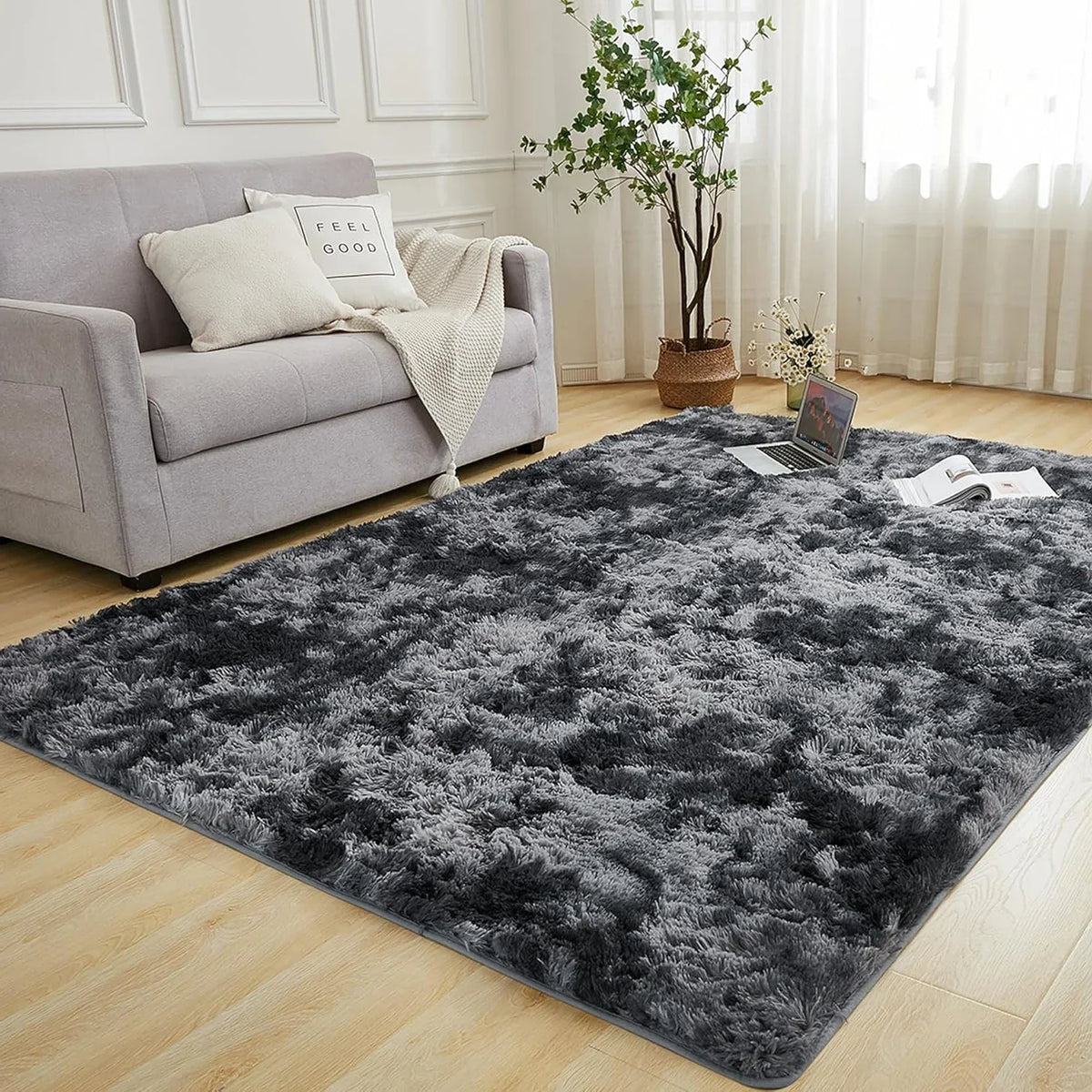 Minimalist Shaggy Area Rug