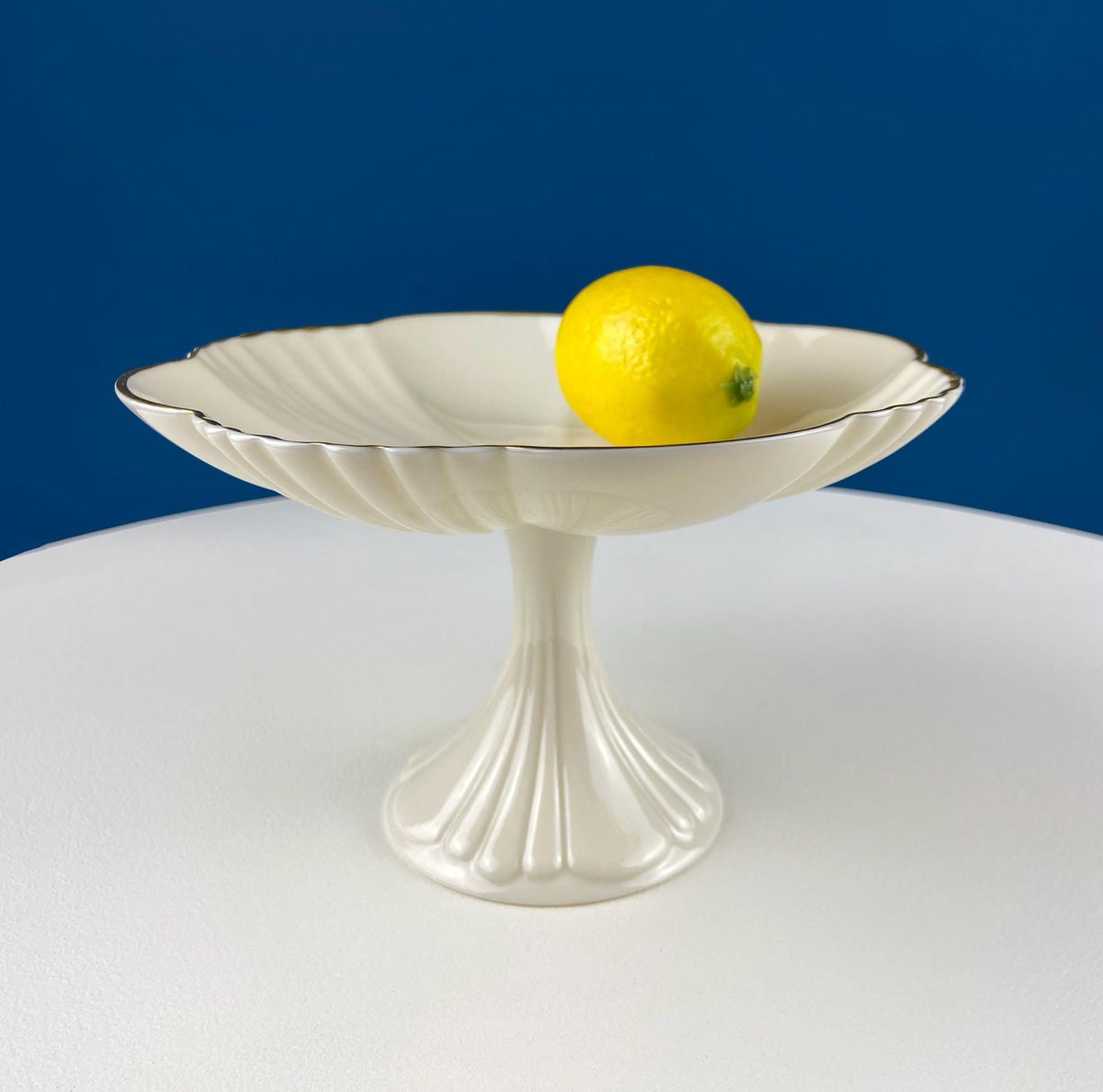 Vintage Pearlescent Tea Cups & Saucers