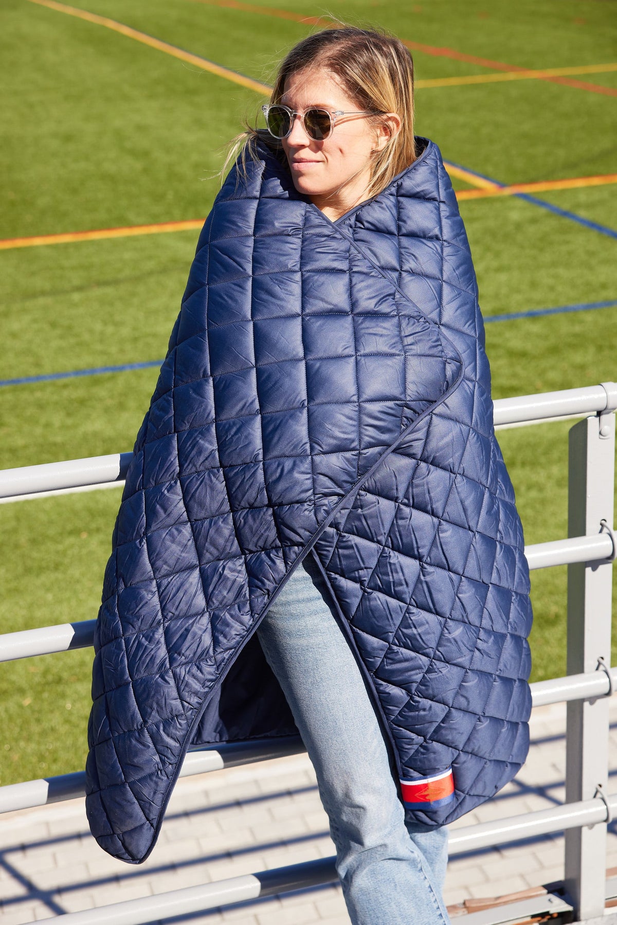 Waterproof Puffer Blanket With Pockets