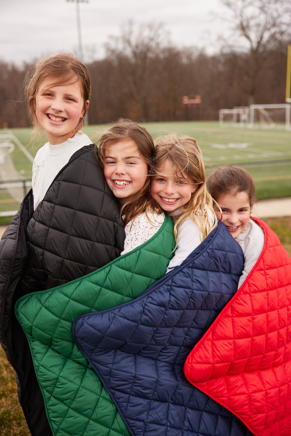 Waterproof Puffer Blanket With Pockets