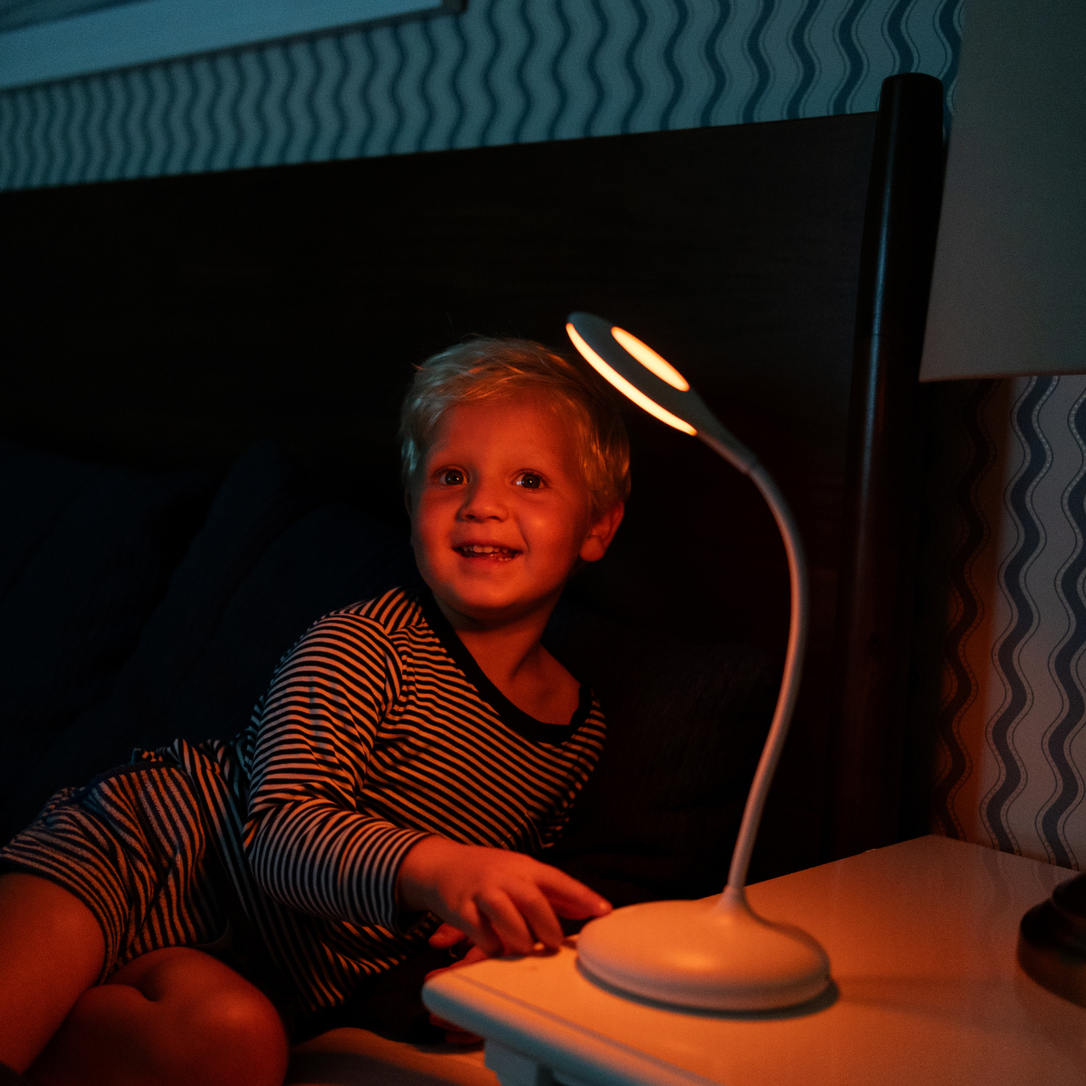 Circadian-Friendly Table Lamp