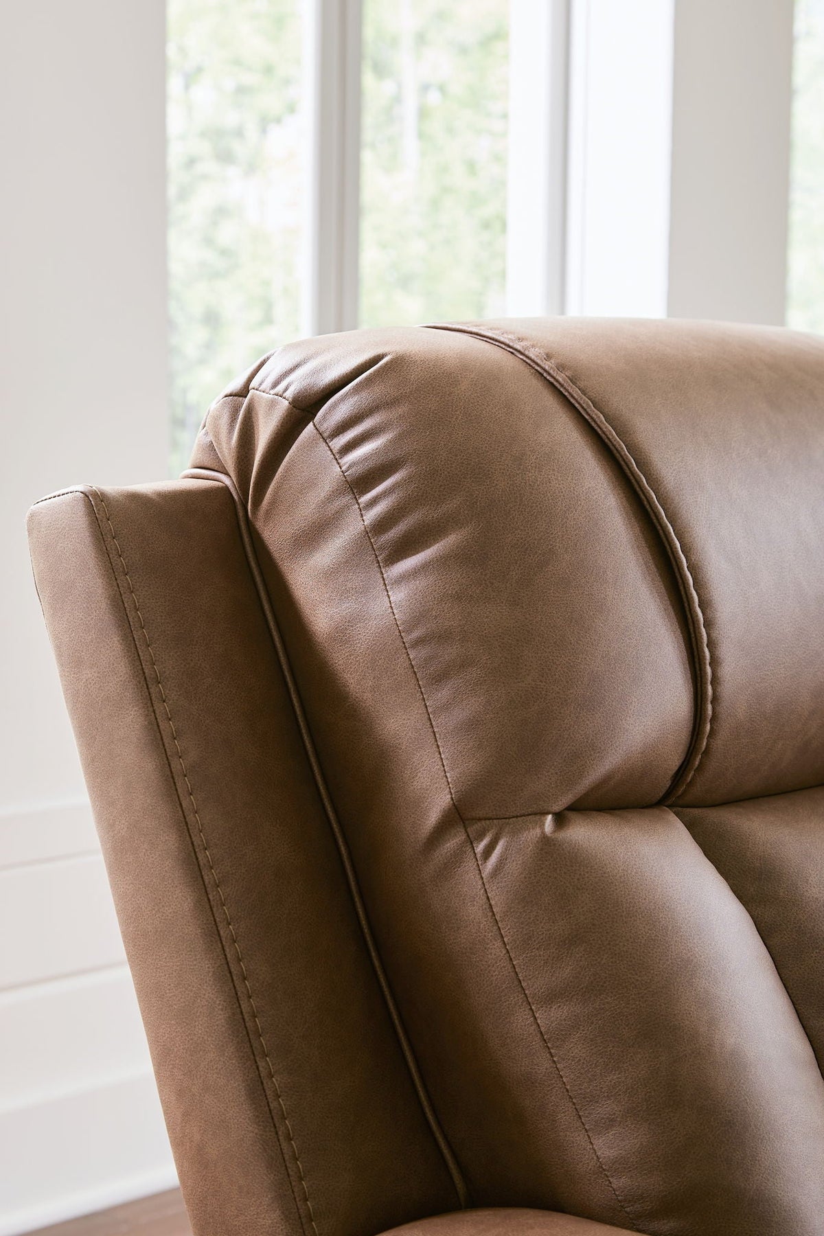 Comfortable Mackmenville Reclining Sofa
