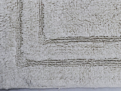 Soft Neutral Ivory Plain Bath Rug 20x32