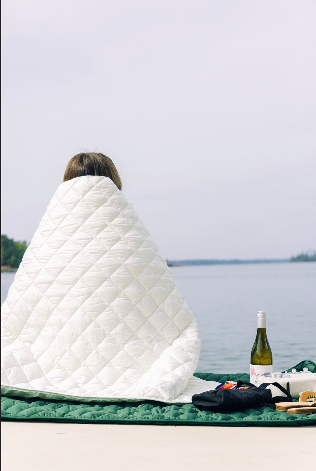 Waterproof Puffer Blanket With Pockets