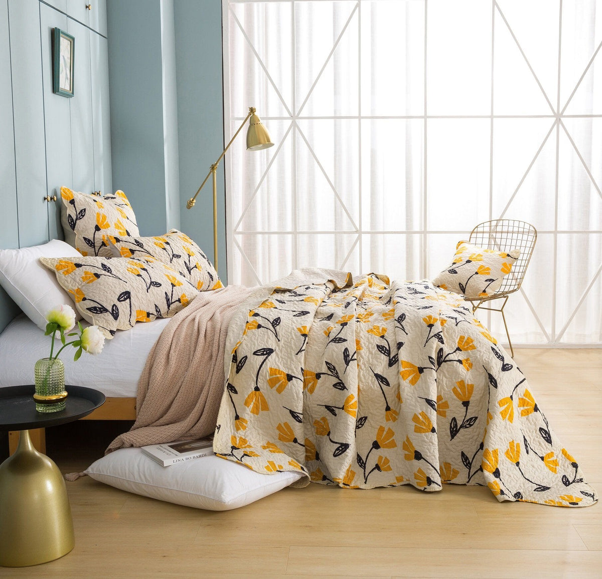 DaDa Yellow Fleur Floral Quilt Set