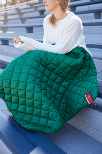 Waterproof Puffer Blanket With Pockets