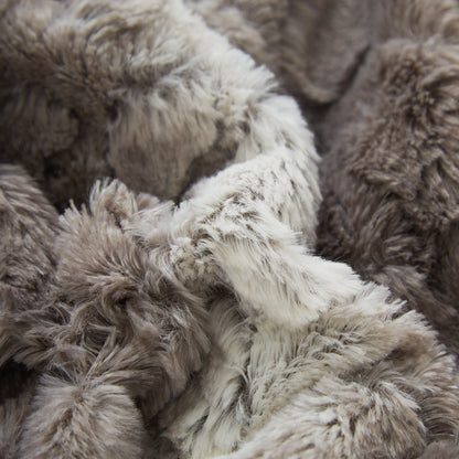 Tache Silver Snow Giraffe Faux Fur Throw Blanket