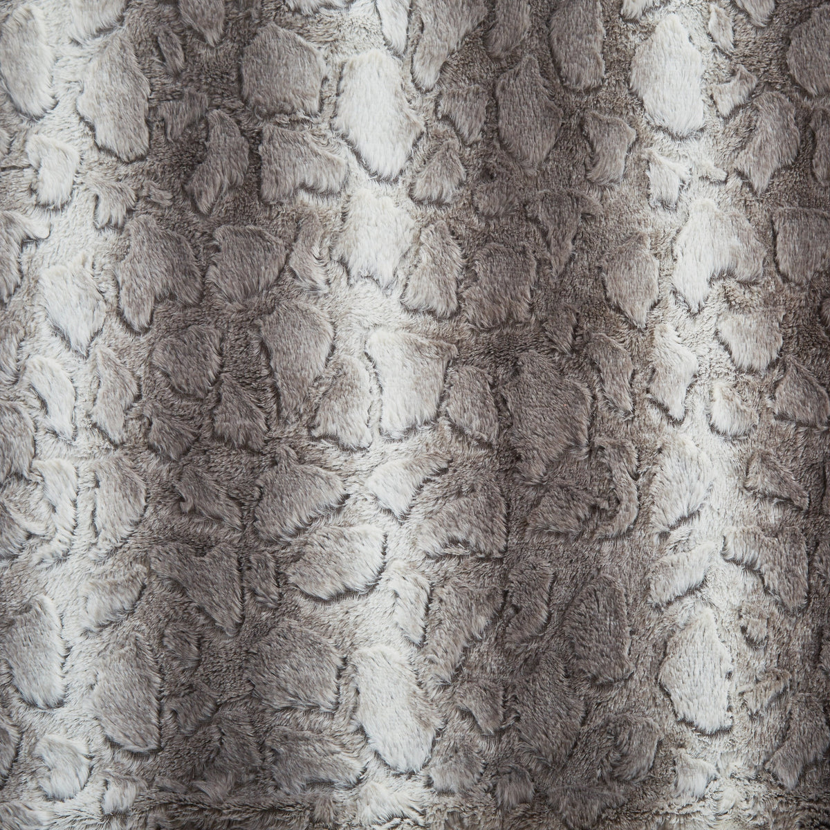 Tache Silver Snow Giraffe Faux Fur Throw Blanket