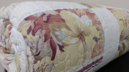 DaDa Bedding Floral Patchwork Quilt Set