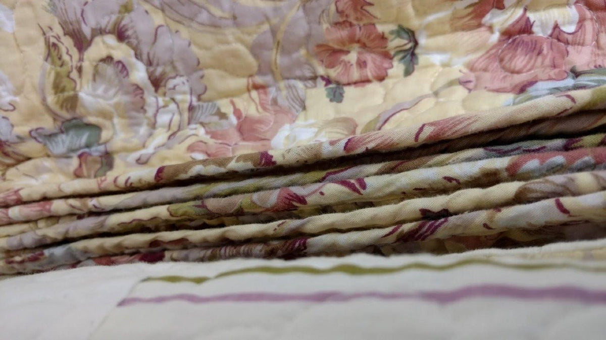 DaDa Bedding Floral Patchwork Quilt Set
